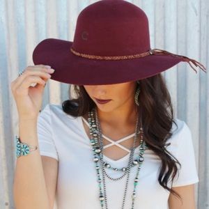 New Charlie 1 Horse Free Spirit Hat Medium